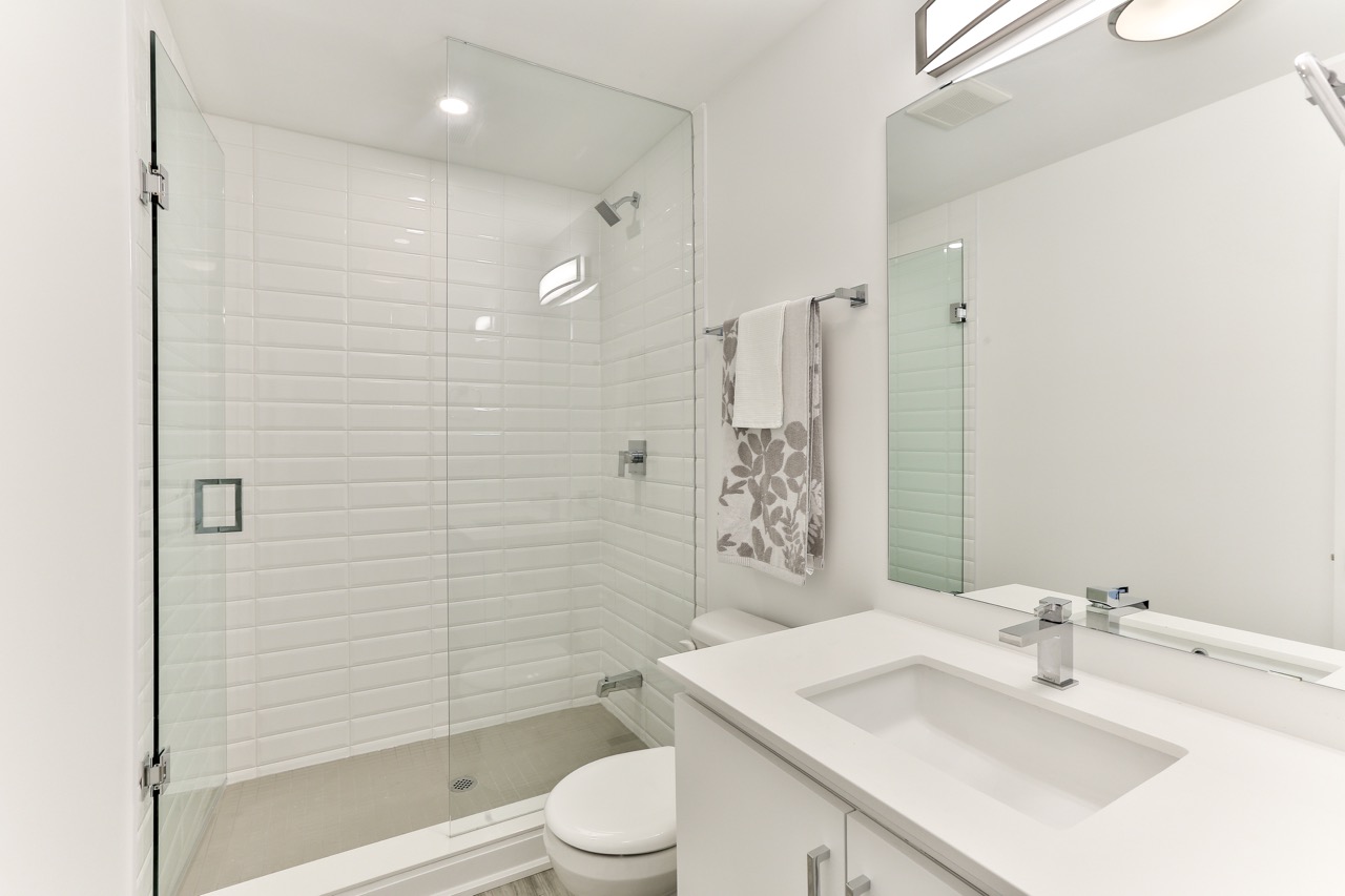 105 Beaver Ave | foxmarin.ca