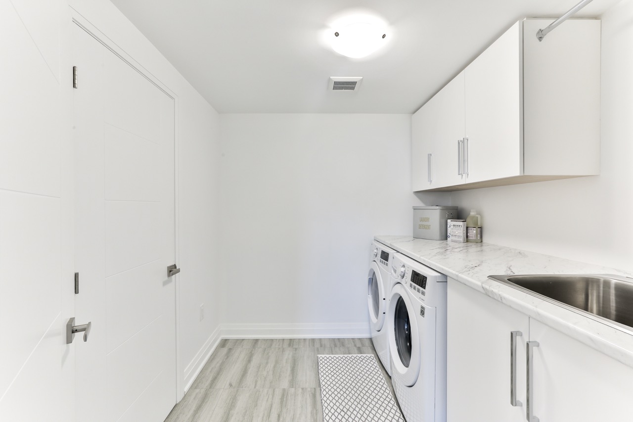 105 Beaver Ave | foxmarin.ca