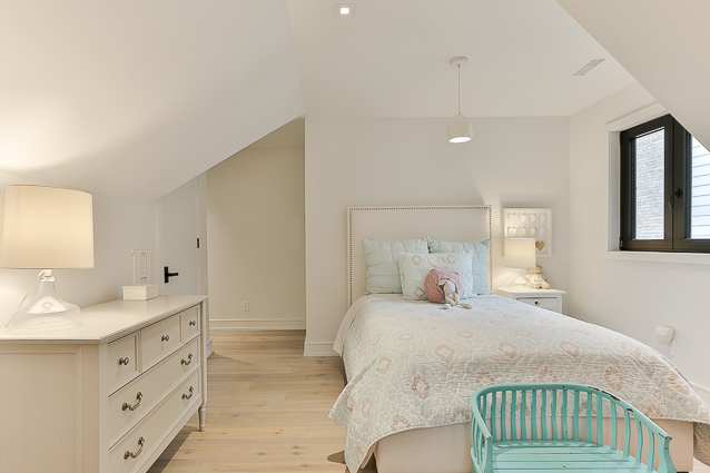 1266 Minaki Road | foxmarin.ca