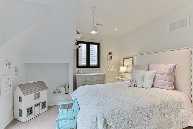 1266 Minaki Road | foxmarin.ca