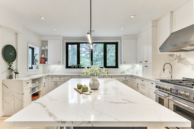 1266 Minaki Road | foxmarin.ca
