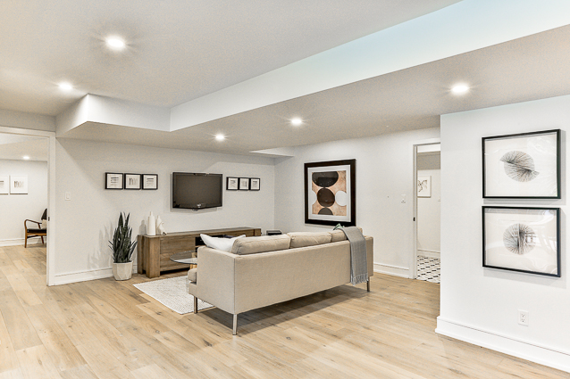 1266 Minaki Road | foxmarin.ca