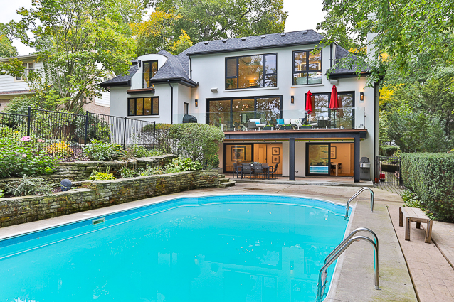 1266 Minaki Road | foxmarin.ca