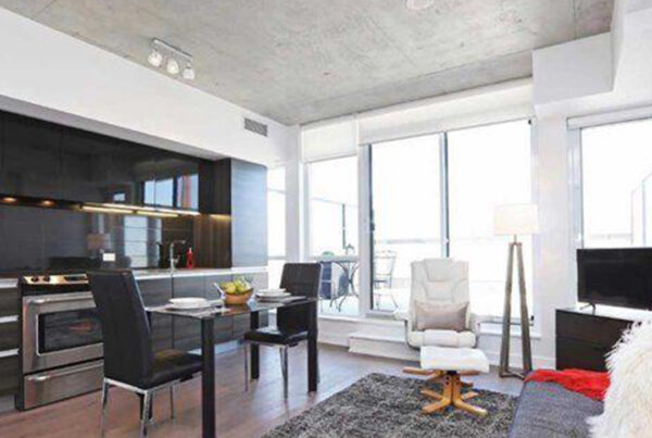 1108-1190 Dundas St E