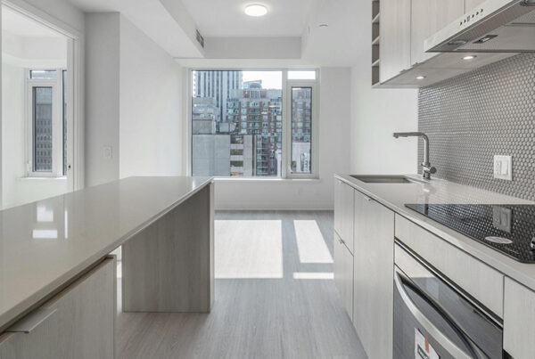 816-11 Yorkville Ave